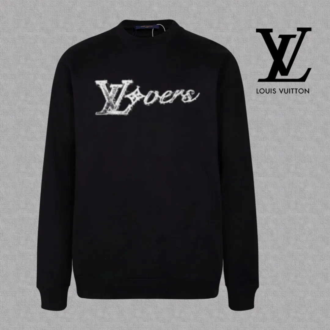🅿️250 hot style on the shelves🔥❗ 💫〖Louis Vuitton LV〗 Fashionable round neck sweatshirt, casually matched with various styles, it is perfectly handsome😎The whole dress is made of double waistcoats, which makes the whole dress more three-dimensional. Not ordinary factories can do such fine work. The 2025 spring style counters are on sale, exquisite round neck terry sweatshirt, high-end double-strand pure cotton Customized drawstring ribs are dyed in the same vat and are complete with three standards. The chest craftsmanship adopts a simple and elegant pattern on the chest, which is easy to control for any age group! Fit and comfortable! Customized thickened 440g terry sweatshirt fabric, soft and comfortable to the touch, with a three-dimensional shape! 🙌🏻 It’s also very breathable, so it’s a versatile style that can be worn with any outfit! ✔Color: Black White Apricot Size: S M L XL 2XL